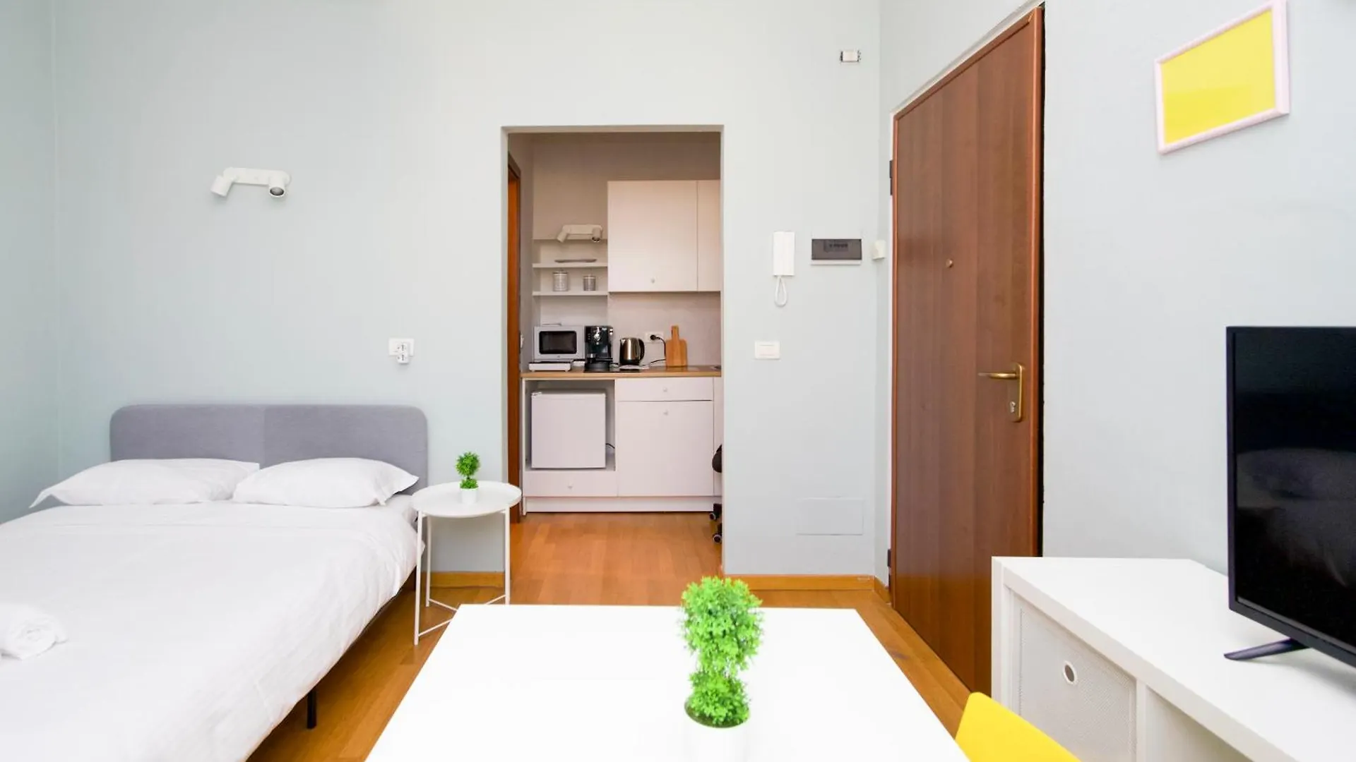 Minimal Design In Milano Apartment 0*, Milan Italy